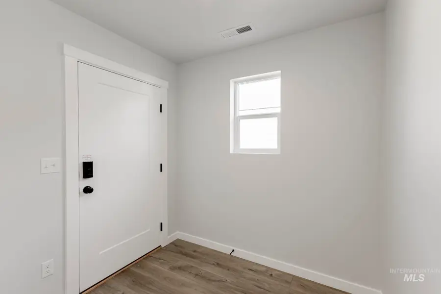 6671 W Plateau Creek Dr, Meridian, ID 83646 - #2