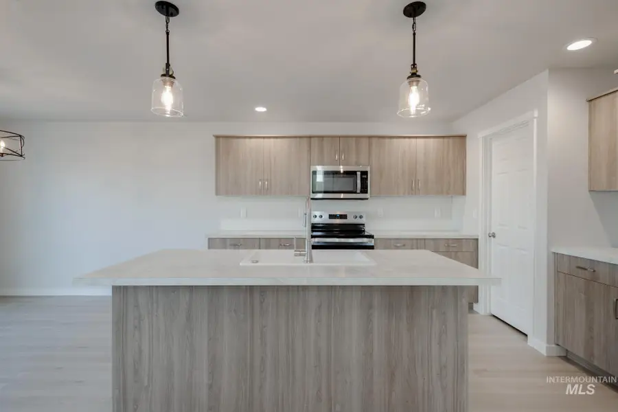 33 S Sweetgrass Ave, Nampa, ID 83651 - #2