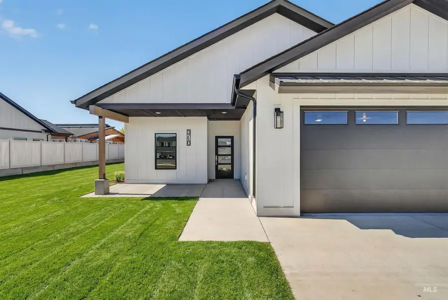 3710 22nd St, Lewiston, ID 83501 - #2