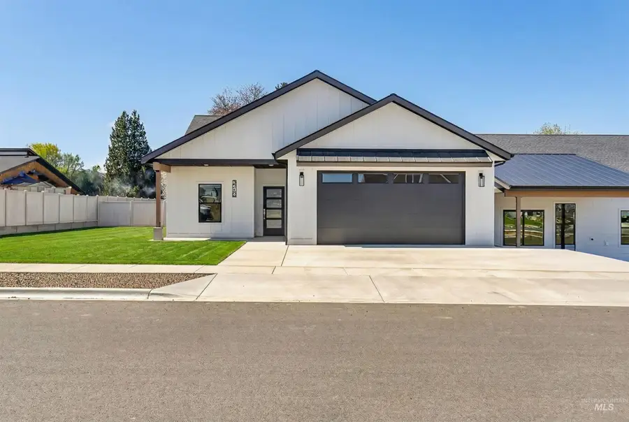 3710 22nd St, Lewiston, ID 83501 - #3