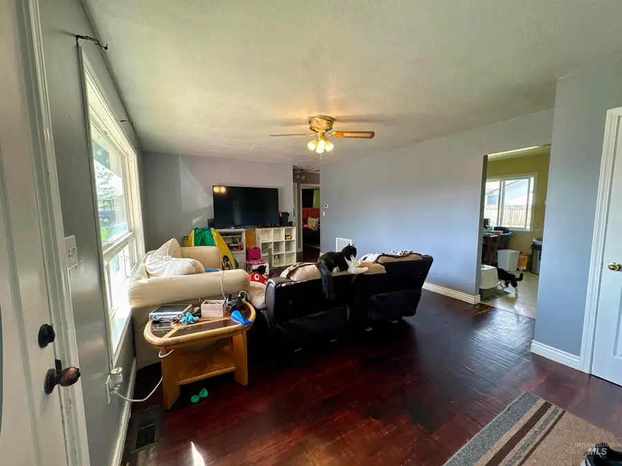 920 E 12th N, Mountain Home, ID 83647 - #3