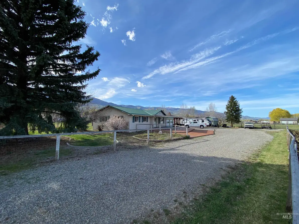 7 Apache Way, Salmon, ID 83647 - #1