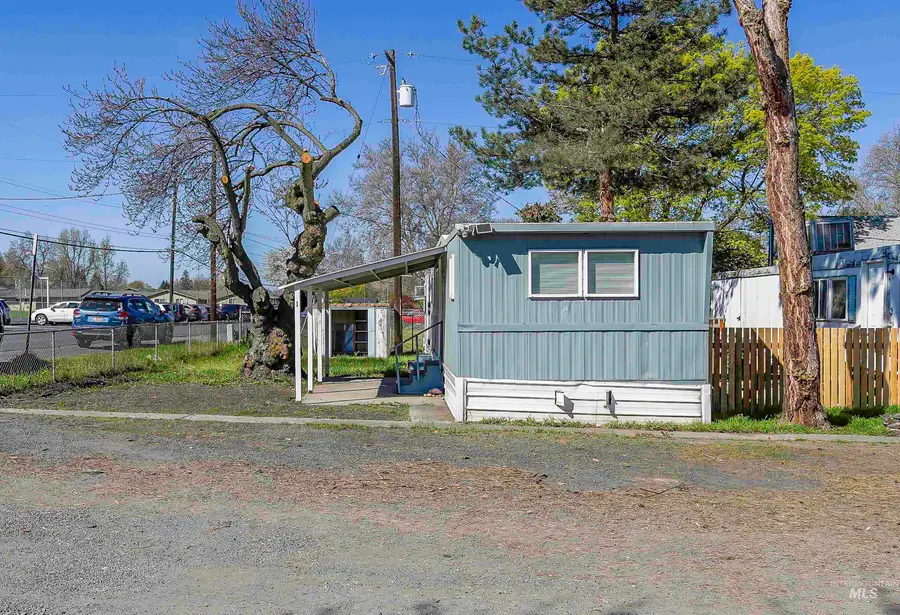 631 Warner Ave. #1 #1, Lewiston, ID 83501 - #2