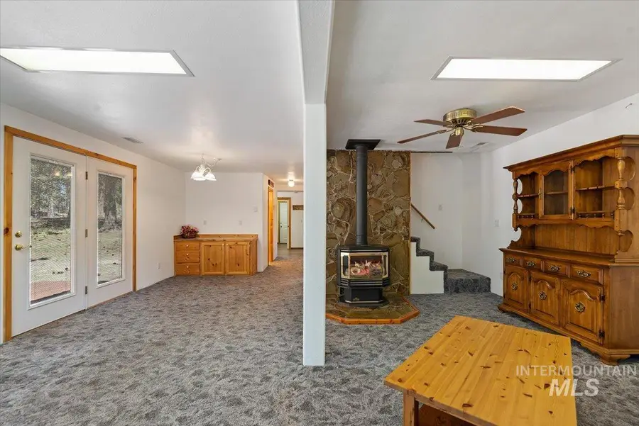 44 Ridgeview Dr, Cascade, ID 83611 - #3