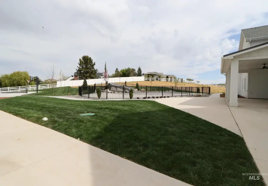 8333 Partridge Dr, Nampa, ID 83686 - #3