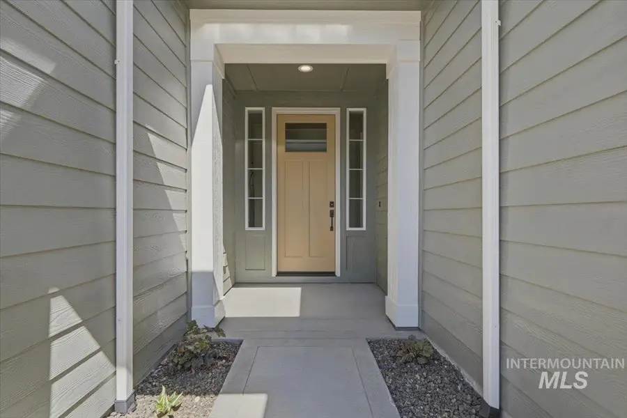 1010 E Crescendo St, Meridian, ID 83642 - #2