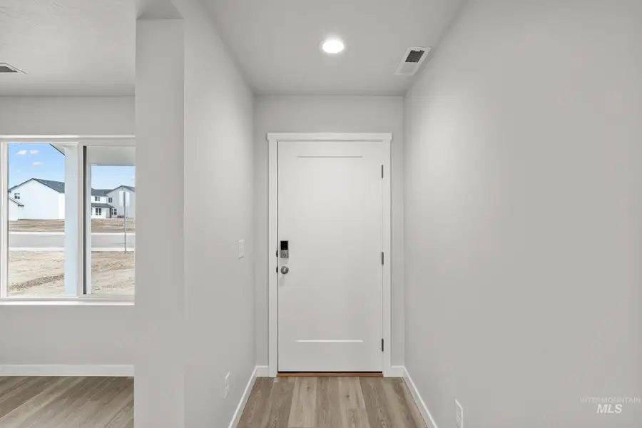 896 NE Trailridge St, Mountain Home, ID 83647 - #2