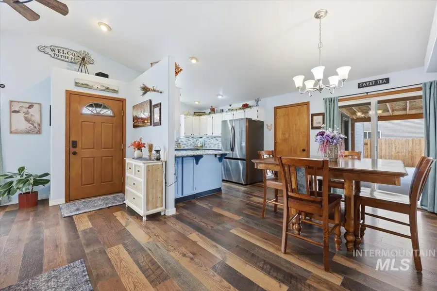 428 W Woodbury Dr, Meridian, ID 83646 - #3