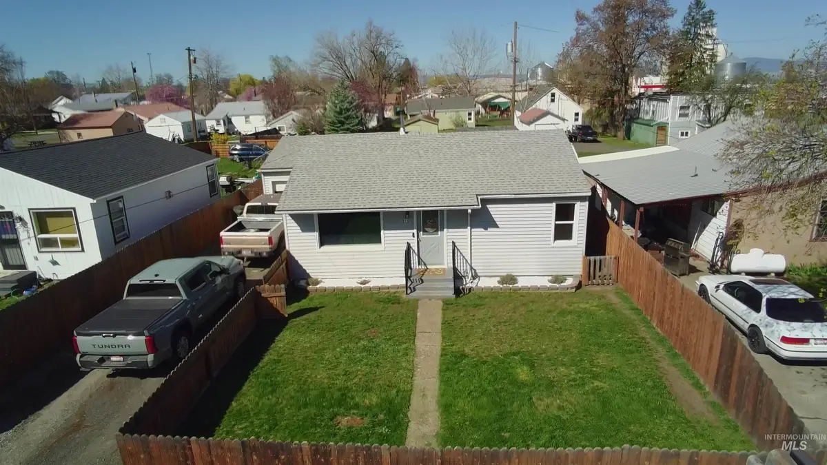 916 N Junction St, Grangeville, ID 83530 - #1