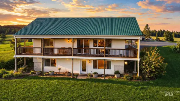 5404 Freeman Creek Rd, Lenore, ID 83541