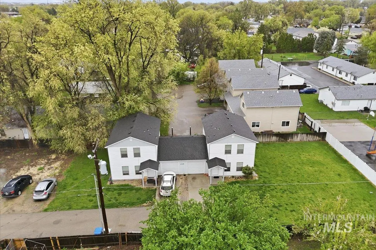 229 Hudson Ave, Nampa, ID 83651 - #1
