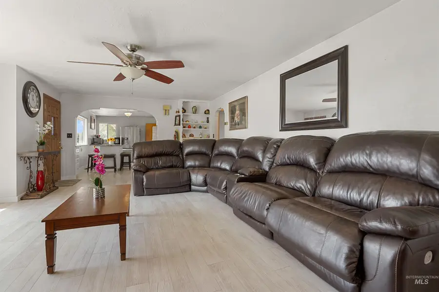 1520 R Street, Heyburn, ID 83336 - #3