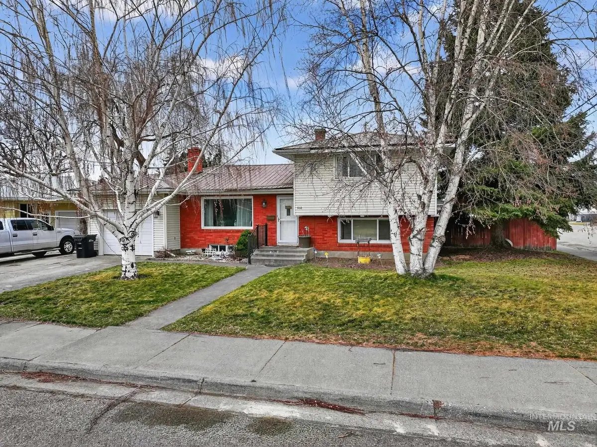 900 Stanger Avenue, Idaho Falls, ID 83404 - #1