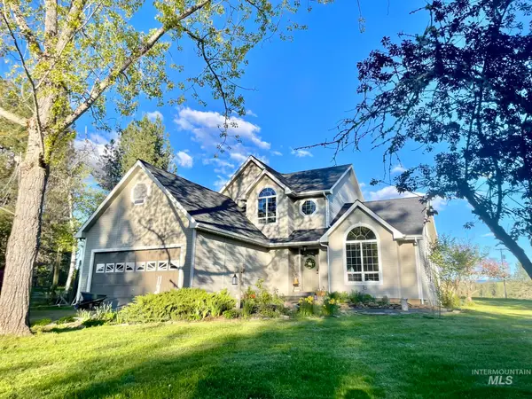 611 & 637 Leitch Creek Rd, Kooskia, ID 83539