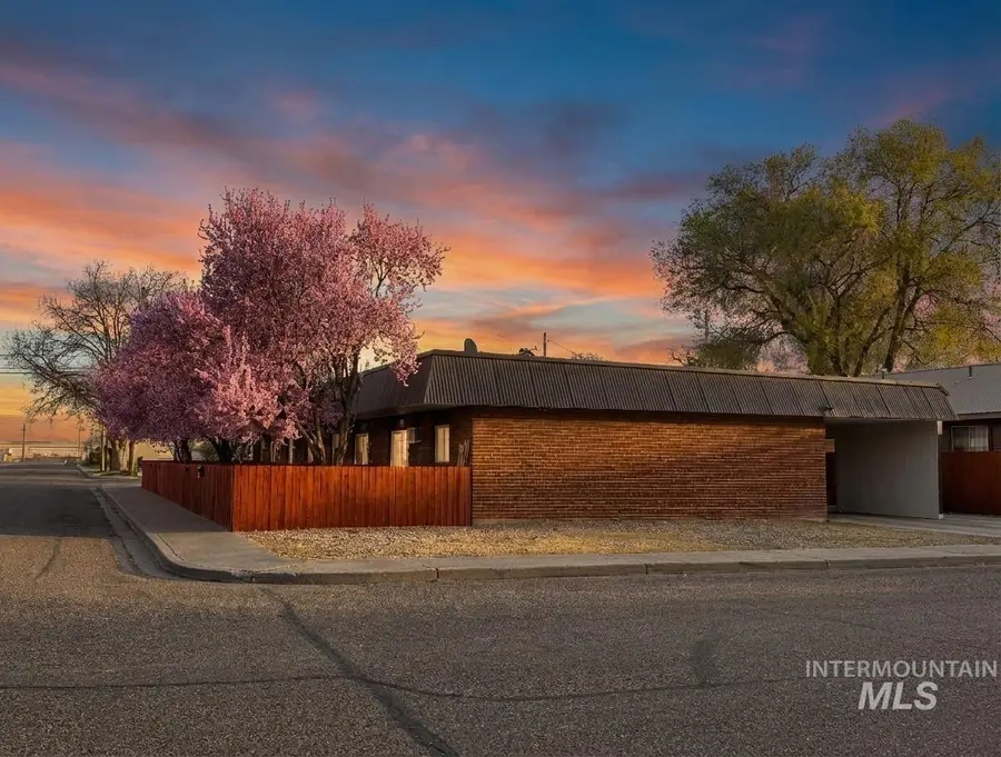 160 NW 3rd, Ontario, OR 97914 - #2