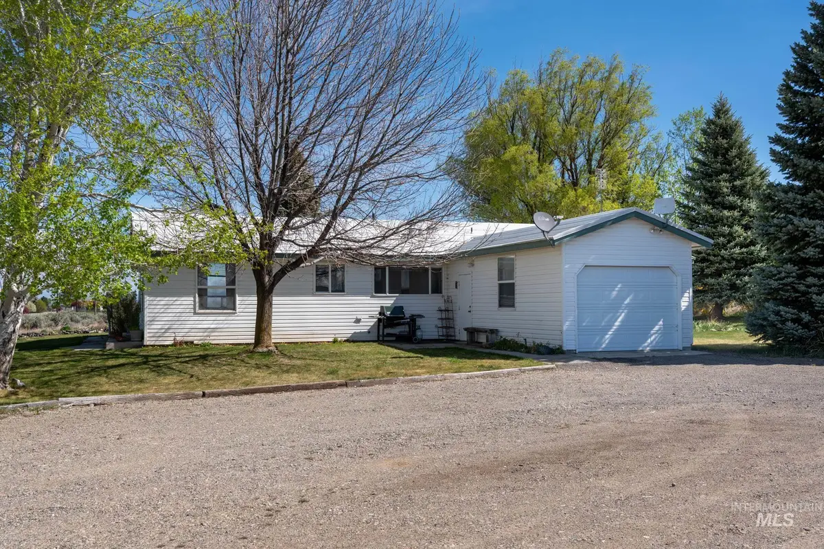 218 E 10 N, Shoshone, ID 83352 - #1
