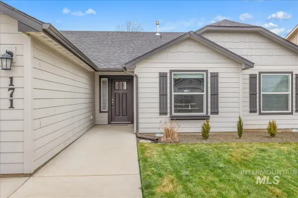 171 S Fuji Ave, Emmett, ID 83617