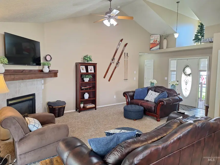452 Bitterbrush Ave, Nampa, ID 83686 - #3