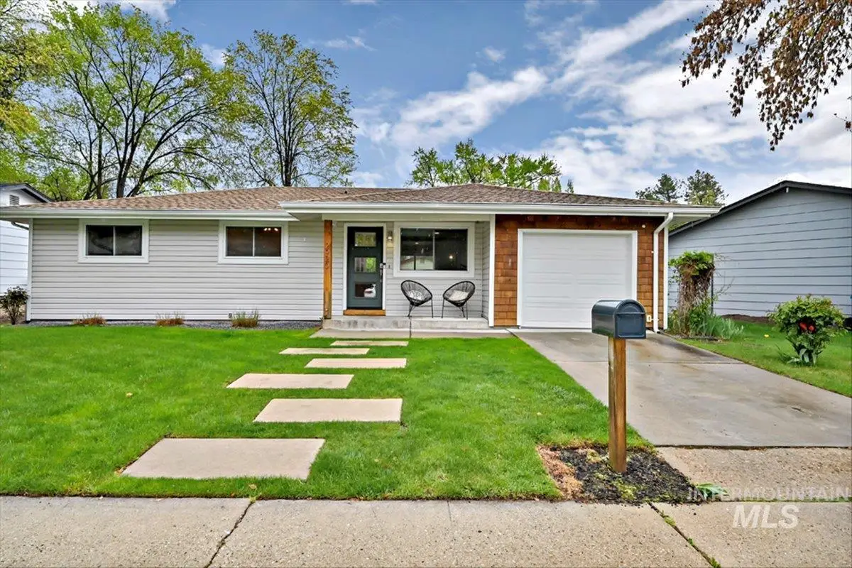 2920 N Arthur, Boise, ID 83703 - #1