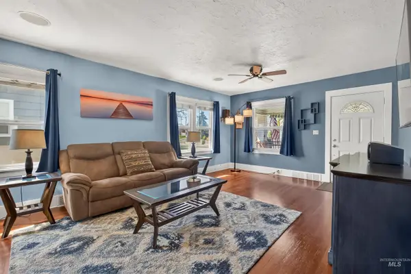 921 3rd Street, Clarkston, WA 99403