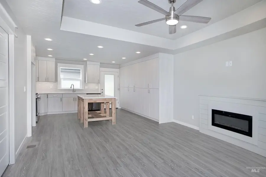 1211 Phillips Circle, Ontario, OR 97914 - #3