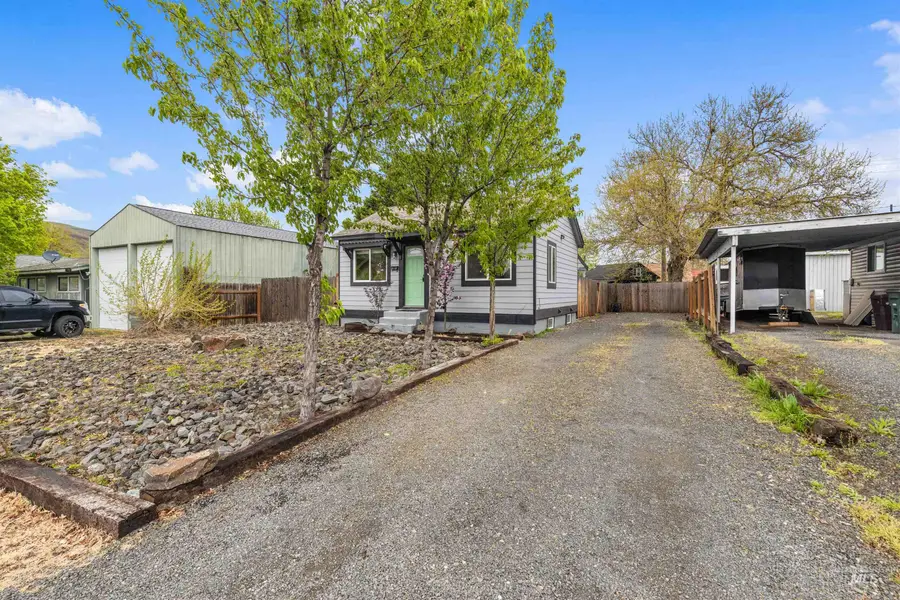 609 10th St, Clarkston, WA 99403 - #2