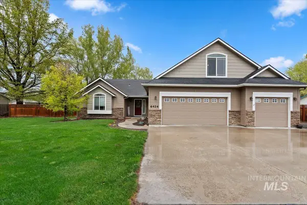 6424 Ustick Road, Nampa, ID 83687