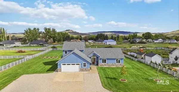 1425 Connelly Ln, Emmett, ID 83617