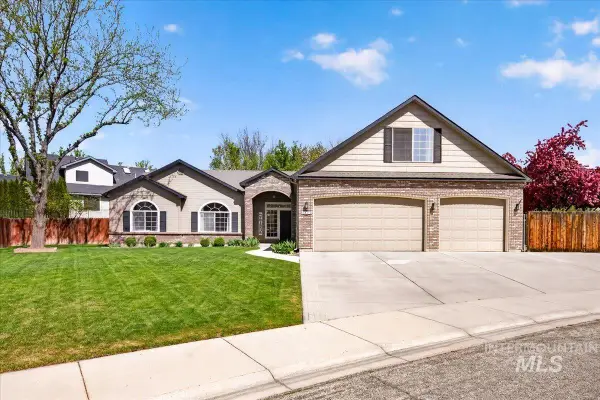 2180 E Dworshak Ct, Meridian, ID 83642