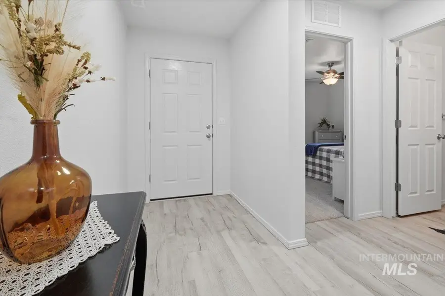 19511 Commonwealth Ave, Caldwell, ID 83605 - #2