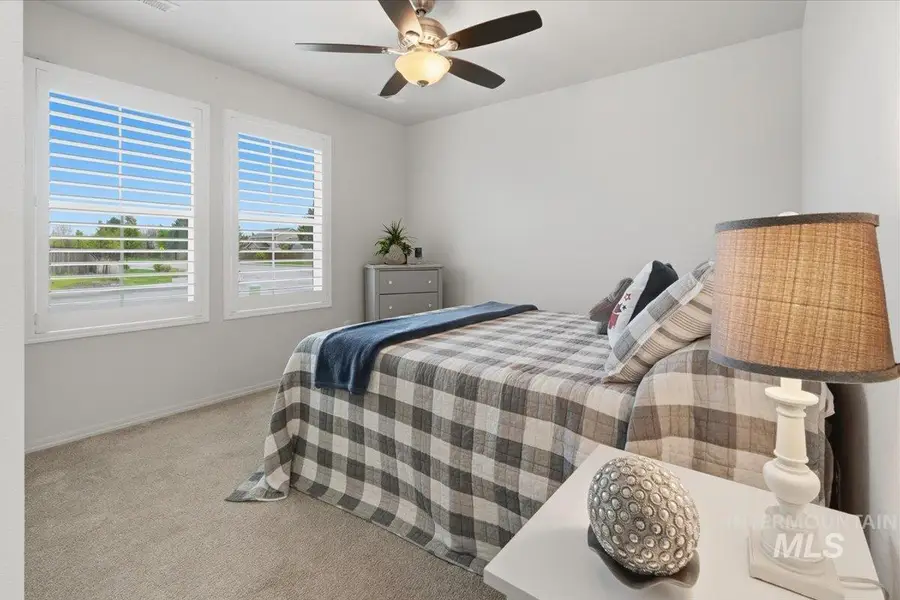 19511 Commonwealth Ave, Caldwell, ID 83605 - #3