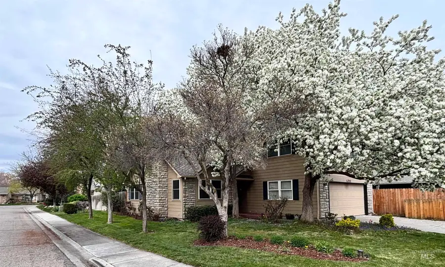 352 W Greensboro Ct, Boise, ID 83706 - #2