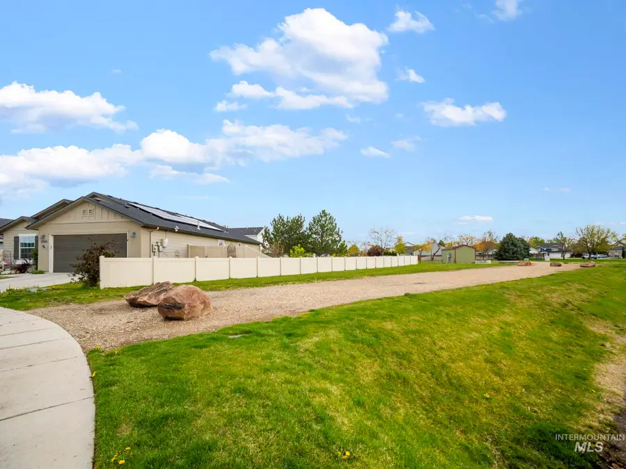 17546 N Newdale Ave, Nampa, ID 83687 - #3