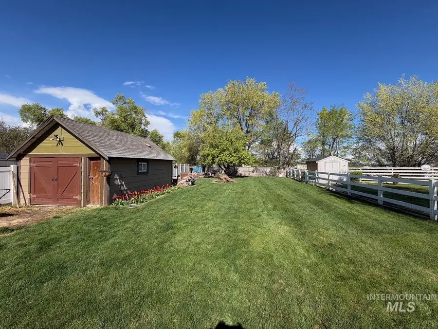 923 N 10th Ave, Nampa, ID 83651 - #2