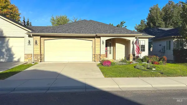 336 S Golden Eagle Lane, Eagle, ID 83616
