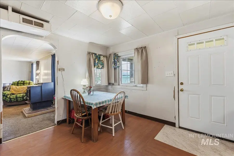 255 Main St, Grand View, ID 83624 - #2