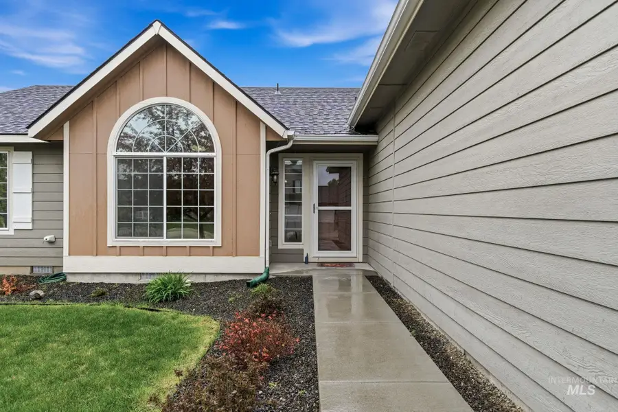 1875 N Rosedust Dr, Kuna, ID 83634 - #2