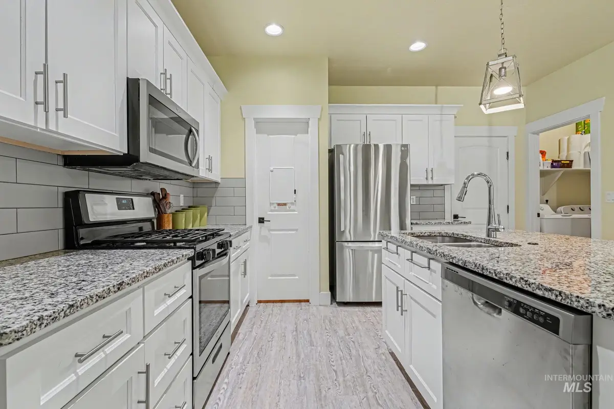 214 Union Pacific Circle, Homedale, ID 83628 - #1