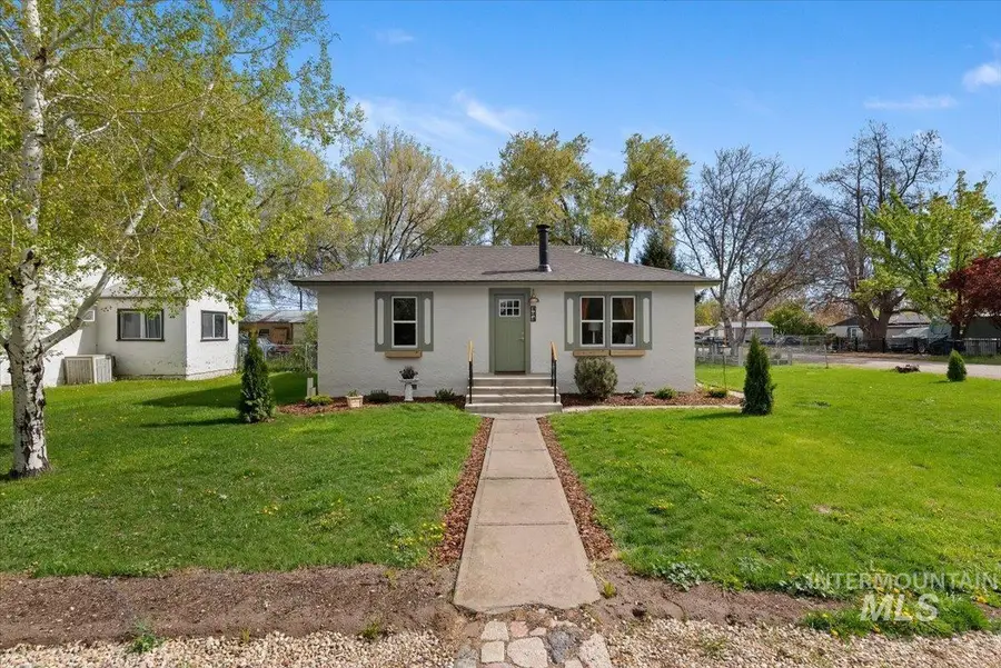 424 8th St N, Nampa, ID 83687 - #2