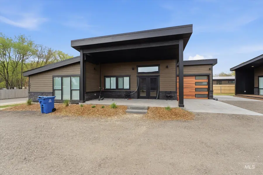 384 & 388 W London St, Middleton, ID 83644 - #3