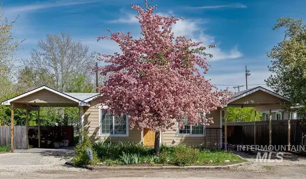 210/212 E 12th St, Emmett, ID 83617