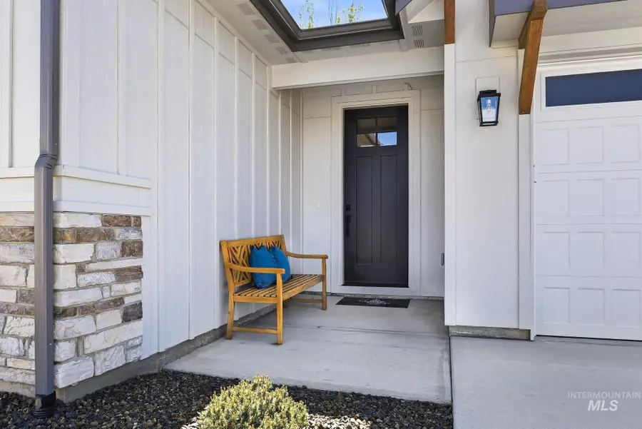 9685 W Snow Wolf Ln, Star, ID 83669 - #2