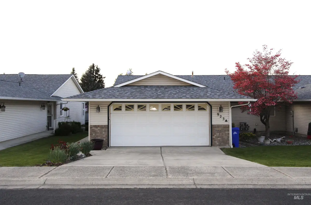 923 Stewart Ave #A, Lewiston, ID 83501 - #1