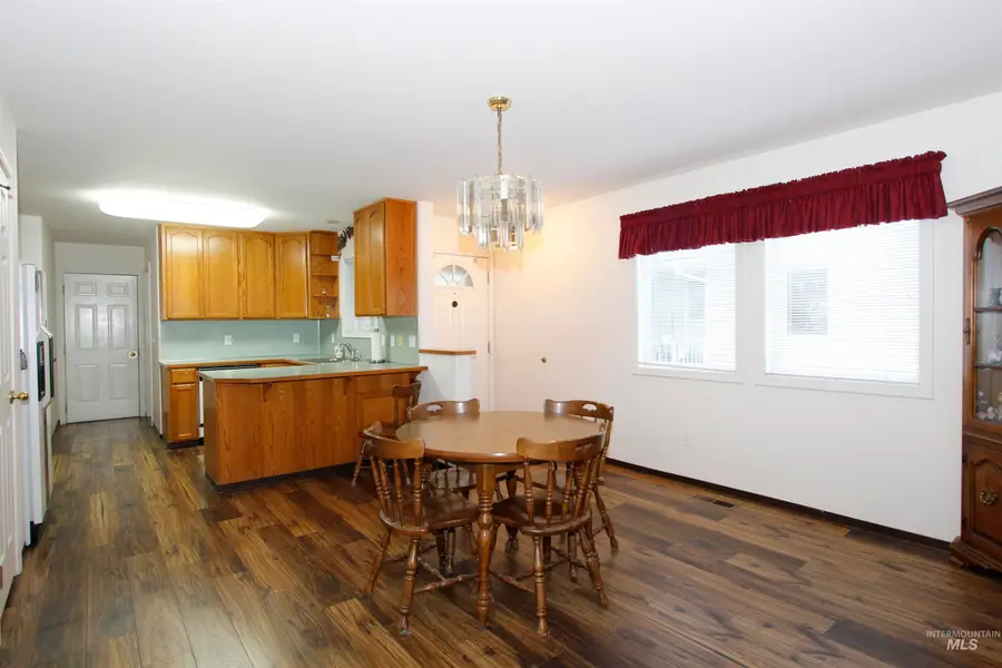 923 Stewart Ave #A, Lewiston, ID 83501 - #2