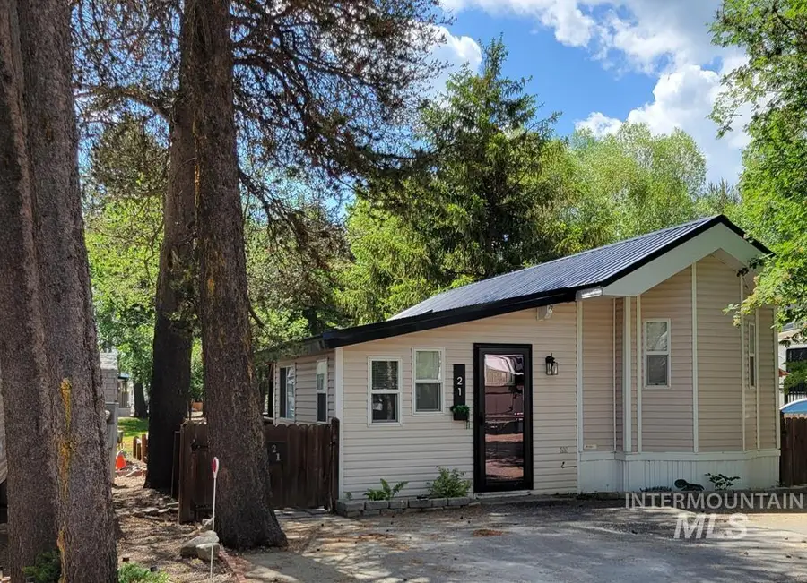 21 E Street, Cascade, ID 83611 - #2