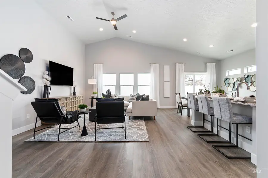 1578 SW Silverstone Ave, Mountain Home, ID 83647 - #2