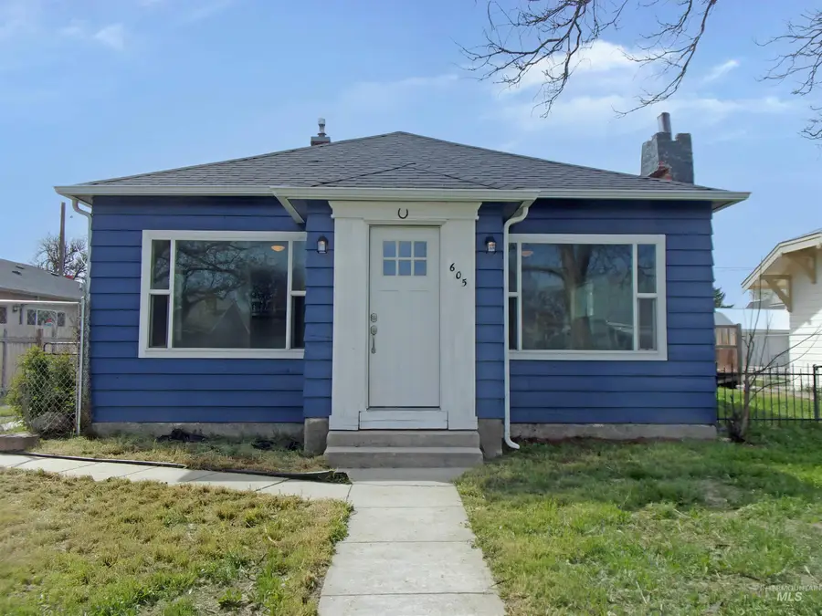 605 N 6th Street, Parma, ID 83660 - #3