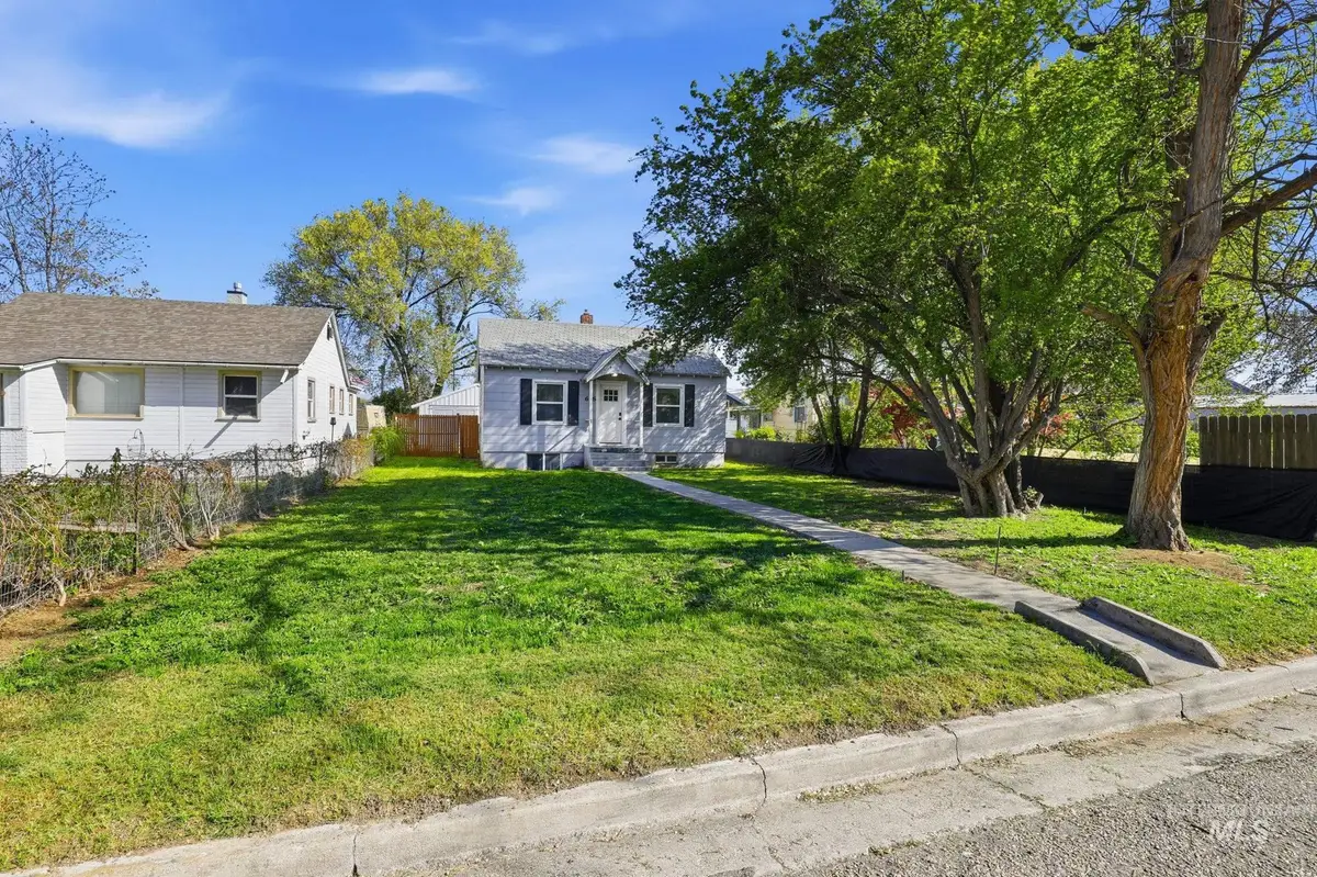 616 9th Ave N, Nampa, ID 83687 - #1