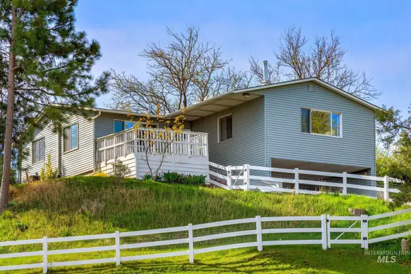 6621 E Willow Ave, Nampa, ID 83687