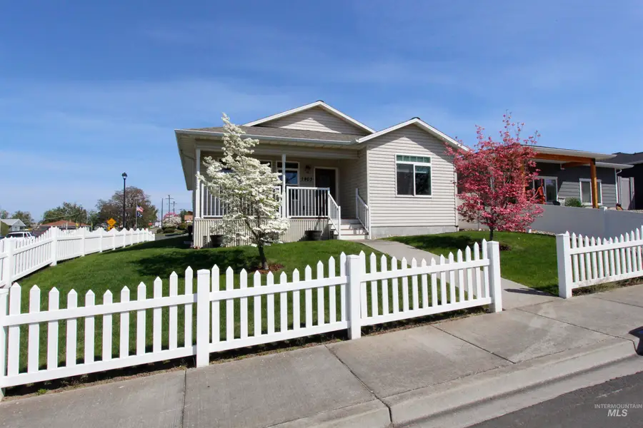 1803 16th St, Lewiston, ID 83501 - #3